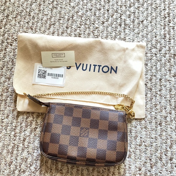 Louis Vuitton Mini Pouch - Picture 2 of 5
